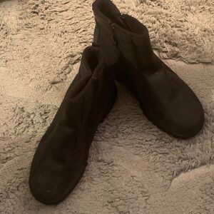 Men's Black Zip-Up Ankle Boots — Sleek Everyday Comfort